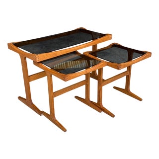 Mid-Century Modern Danish Unika Nesting Tables in Oak, 1970s, Set of 3 For Sale