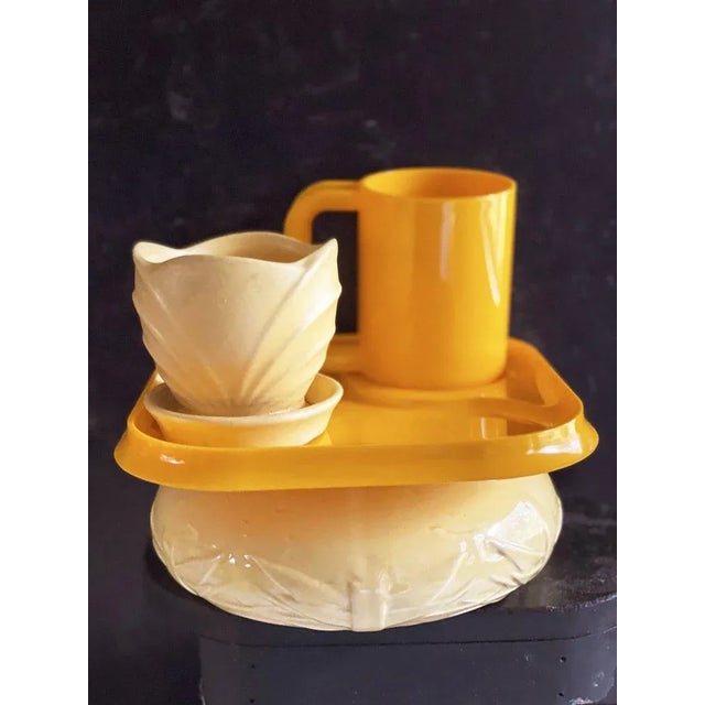 Mid-Century Modern Vintage Snax Plates & Mugs by Ingrid of Chicago - 8 Pieces For Sale - Image 3 of 6