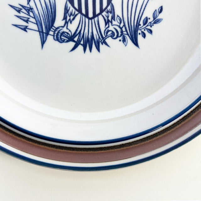 American Early 20th Century Salem Stoneware American Eagle Plate, Patriotic Blue White Plate For Sale - Image 3 of 8