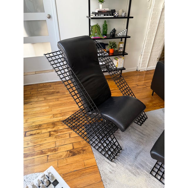 Postmodern 80s Postmodern Leather Cantilever Wire Lounge Chair & Ottoman For Sale - Image 3 of 8
