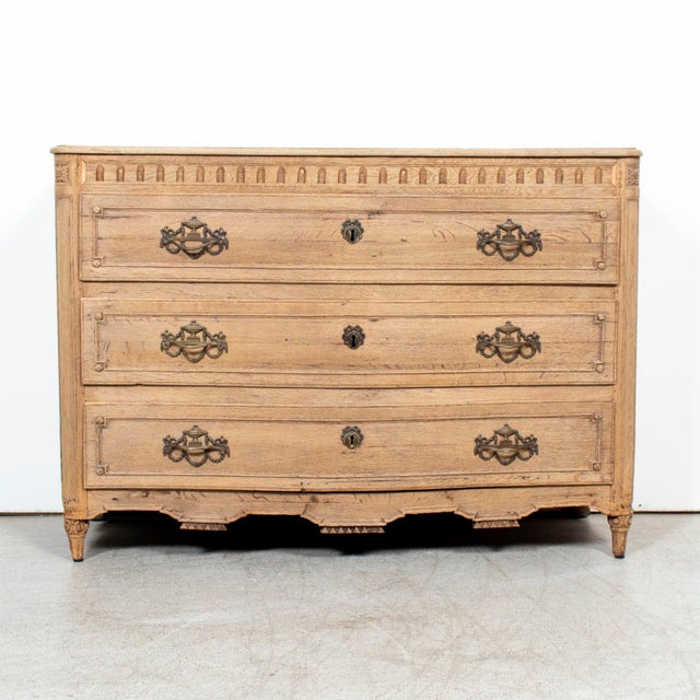 French 19th Century French Louis XVI Style Serpentine Front Bleached Oak Commode For Sale - Image 3 of 17