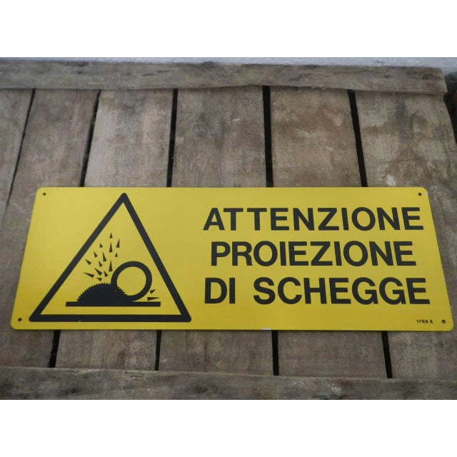 Vintage Italian Aluminium Plates, 1980s, Set of 3 For Sale - Image 3 of 7