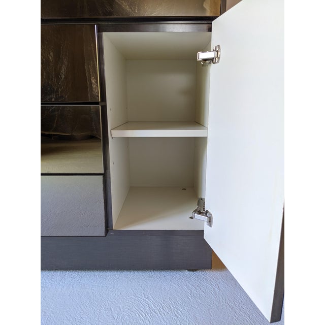 1980s Ello Gunmetal Stainless & Smoked Mirror Cabinet Set, Attributed For Sale - Image 11 of 15