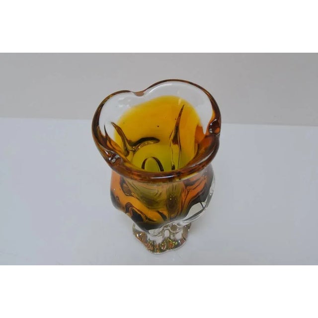 Art Glass Vase attributed to Josef Hospodka for Glasswork Chribska, 1960s For Sale - Image 10 of 11