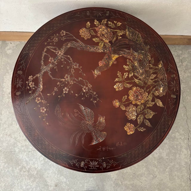 Asian Round Wooden Coffee Table, in Very Good conditions. Designed 1960 to 1969
