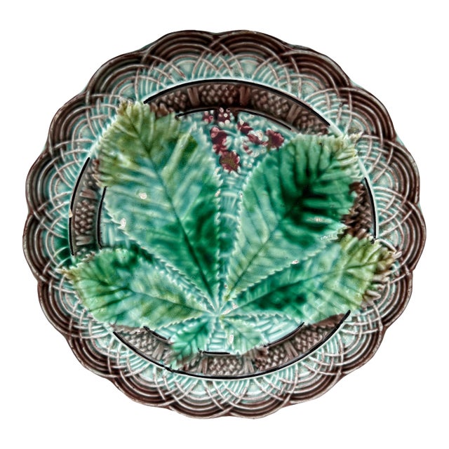 Majolica Chesnut Leaf Plate Villeroy & Boch, Circa 1890 For Sale