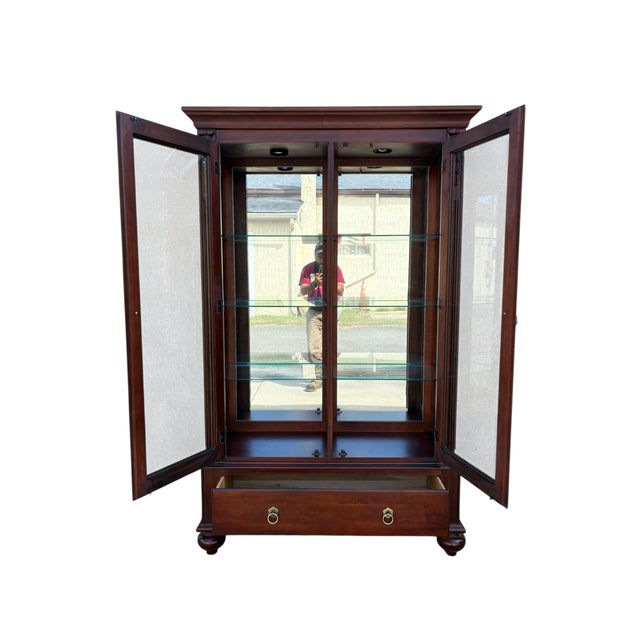 1990s Ethan Allen British Classics Curio Cabinet China Hutch Display Breakfront Cherry For Sale - Image 11 of 14