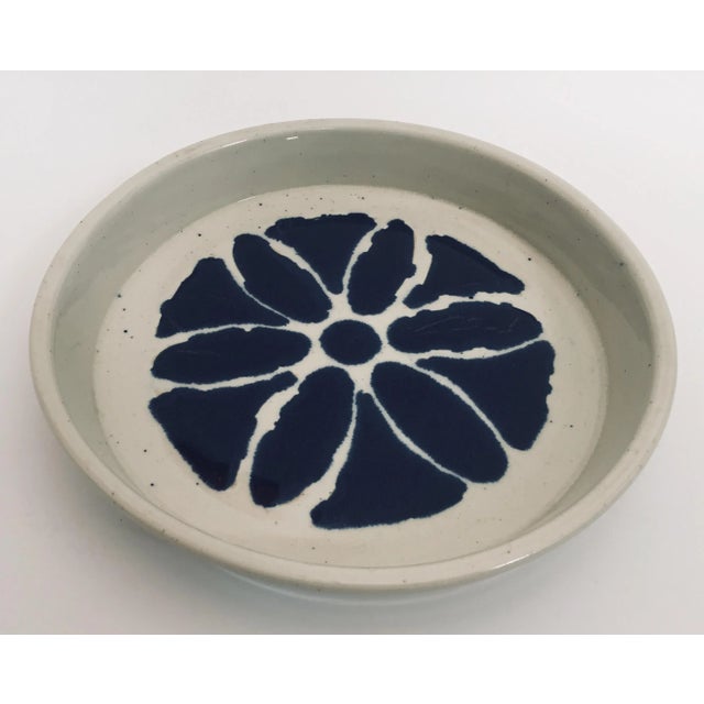 1980s Hand Thrown Glazed Signed Artisanal Ceramic Pottery Bowl For Sale - Image 5 of 12