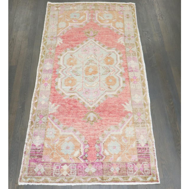 a Vintage Turkish Anatolian Scatter size medallion rug Details rug no. r4356 size 2' 10" x 5' 10" (86 x 178 cm)