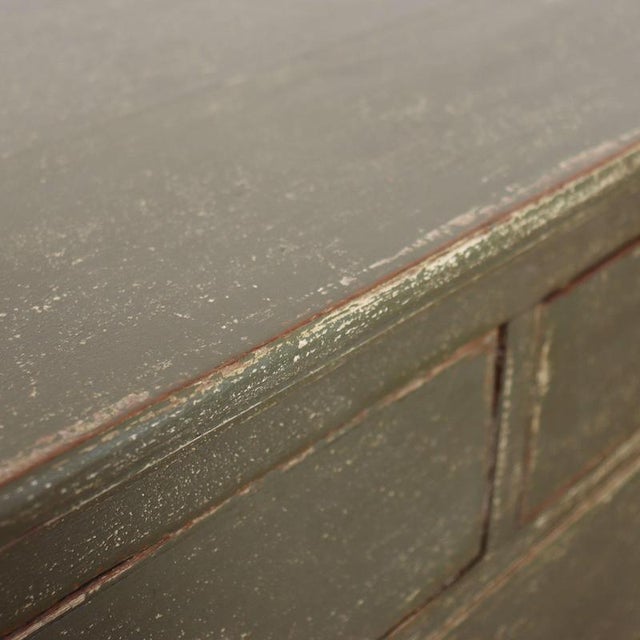 English Painted Chest of Drawers in Pine For Sale - Image 10 of 11