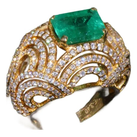 Certified Natural 5.45Cts VS F Diamond Emerald 18K Solid Gold Dome Bombay Ring, size 6.75 For Sale