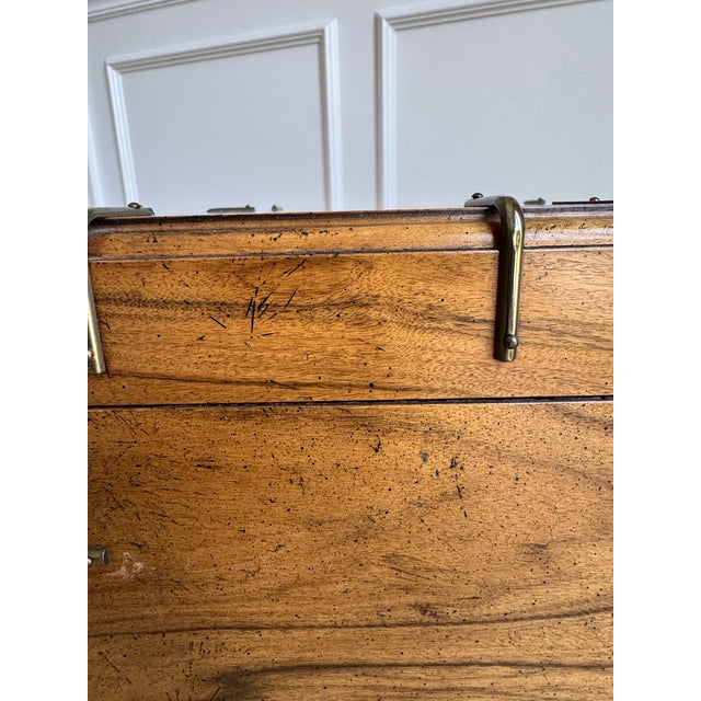 1970s Baker Furniture Cherry Campaign Storage Chest / Trunk on Integrated Brass Stand | Hollywood Regency Accent Cabinet / Side Table For Sale - Image 10 of 12