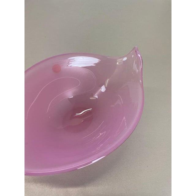 Large Italian Shell Bowl in Pink Opaline Murano Glass, 1970s For Sale - Image 14 of 18
