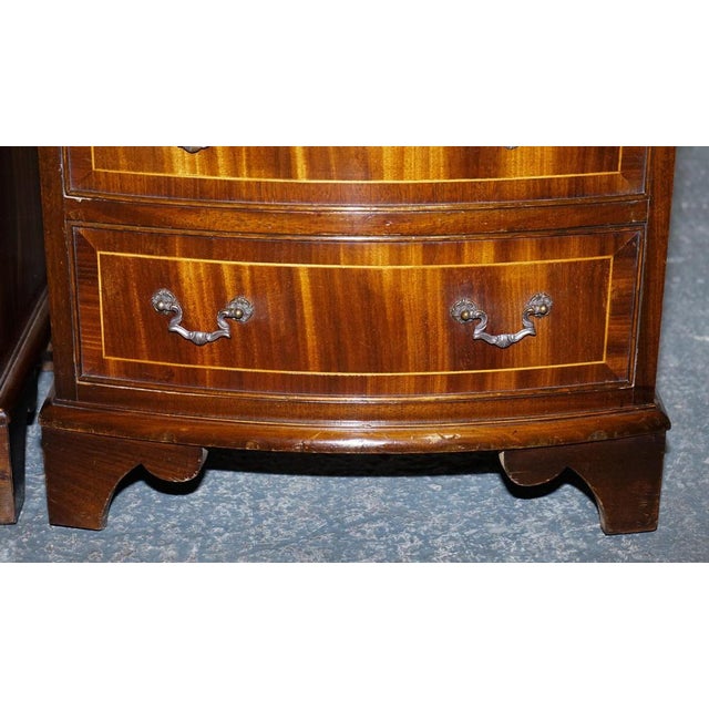 Vintage English Bedside Tables, Set of 2 For Sale - Image 9 of 17
