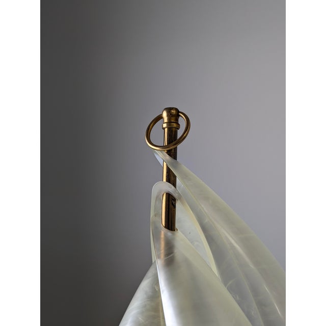 Hollywood Regency Canadian Opalescent Acrylic Glass Table Lamp by Maison Rougier, 1970s For Sale - Image 9 of 14