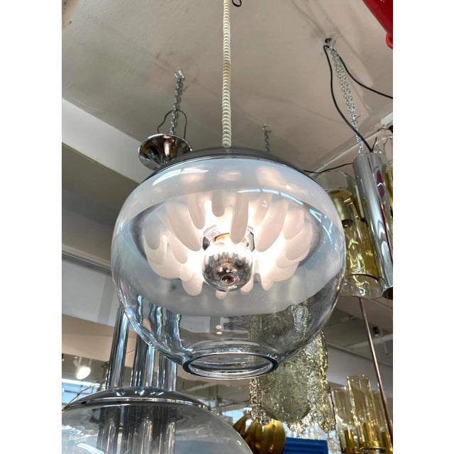 Mid-Century Modern 1970s "Sothie' Italian Murano Glass Hand Blown Clear and White Pendant Light For Sale - Image 3 of 12