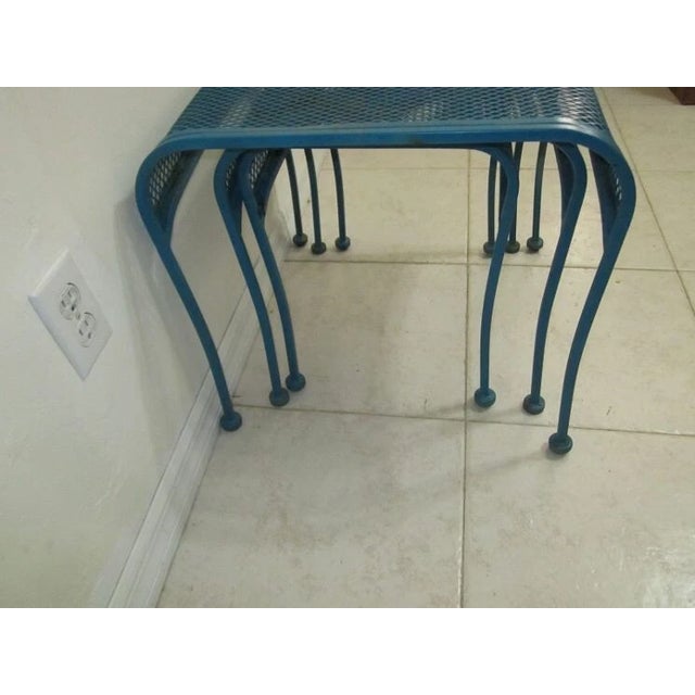 Blue Nesting Patio Garden Metal Wire Side Tables Blue 1980s Salterini Style Set of 3 For Sale - Image 8 of 9