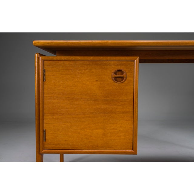 Danish Desk by Arne Vodder for GV Møbler, 1960s For Sale - Image 13 of 16