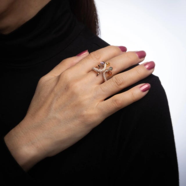 Giovanni Ferraris Pave Diamond Ring Rainbow Sapphires 18k Rose Gold Estate size 6.5 For Sale In Los Angeles - Image 6 of 7