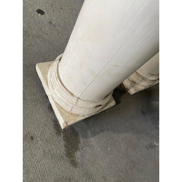 Antique White Pair of Painted Wood Full-Length Columns with Capitals and Bases, 19th Century For Sale - Image 8 of 12