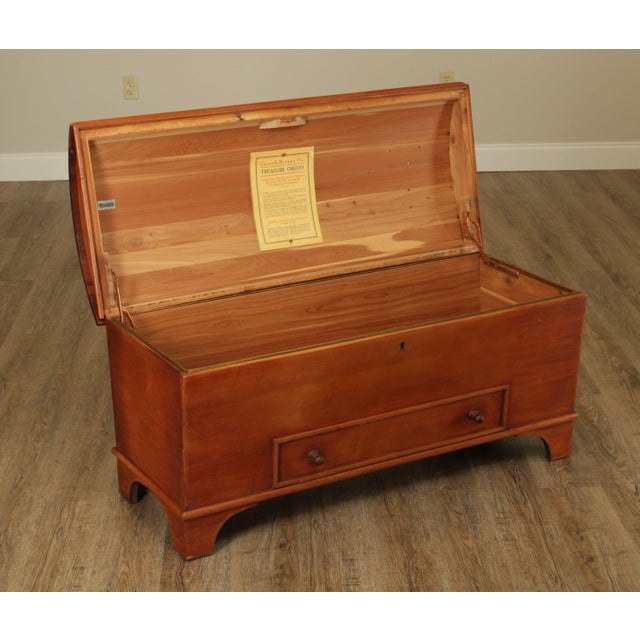 Caswell Runyan Co. Vintage Maple, Cedar Lined Blanket, Treasure Chest