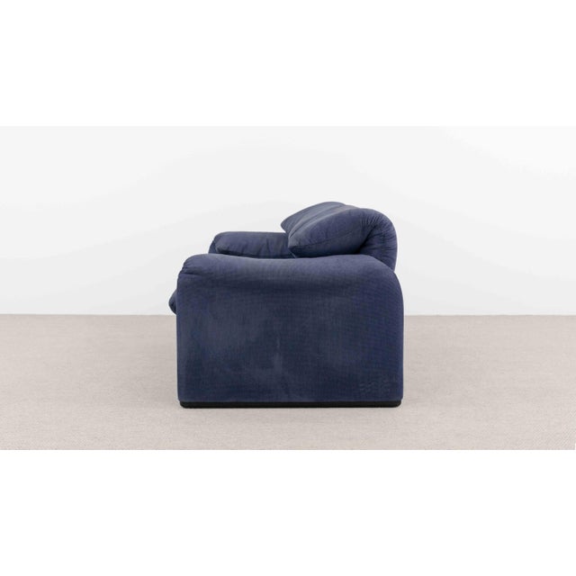 Textile Maralunga 2-Seater Sofa by Vico Magistretti for Cassina, 2000s For Sale - Image 7 of 18