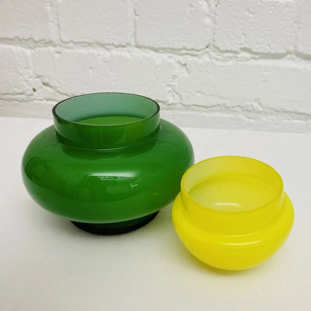 1960s Vintage 1960s Mid-Century Green Enesco Cased Glass Jar With Lid For Sale - Image 5 of 8