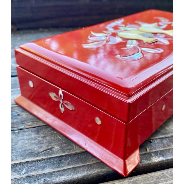 Vintage Japanese Red Lacquer Smoking Box With Mother-of-Pearl Pomegranate Inlay, KBS-Tv Presentation Piece, 1963 For Sale In San Francisco - Image 6 of 12