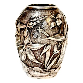 Exceptional Dominic & Haff Japonisme Sterling Cabinet Vase Dragonfly & Cobwebs For Sale