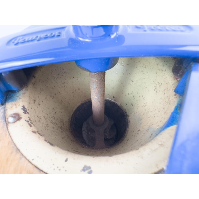 Vintage French Peugeot Frères Coffee Grinder in Cobalt Blue – Mid-20th Century For Sale - Image 12 of 13