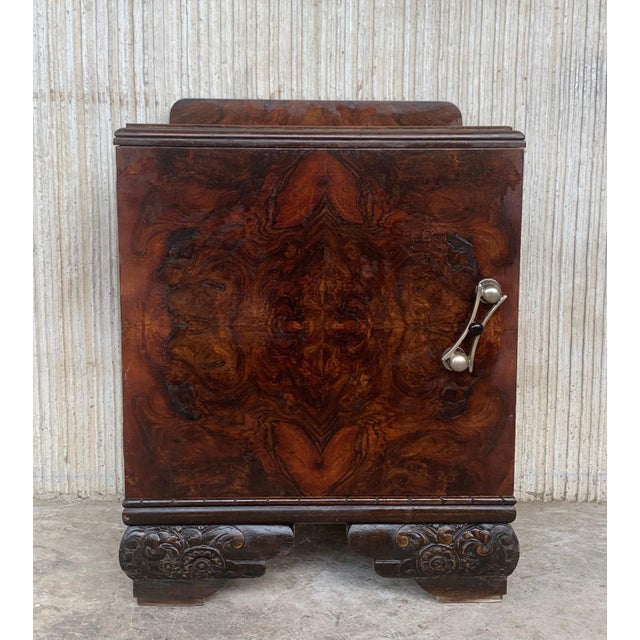 Early 20th Century Pair of Art Deco Side Cabinets or Nightstands with Carved Ebonized Base For Sale - Image 10 of 18