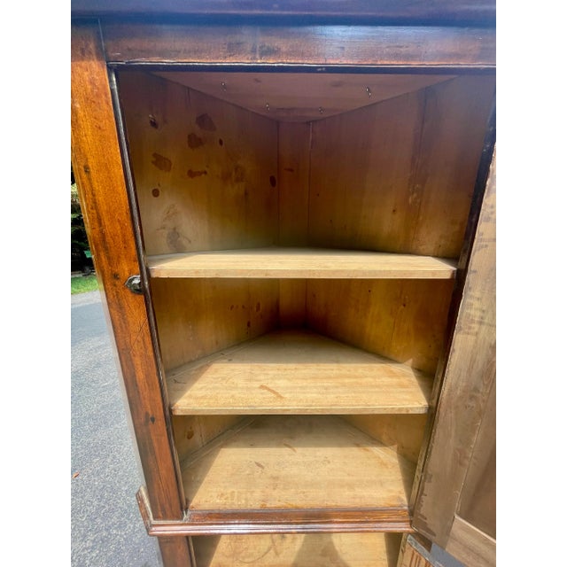 Wood 19th-Century Amish Blind Door Pine Corner Cupboard For Sale - Image 7 of 12