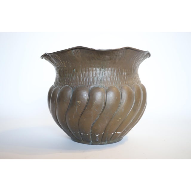Mid 20th Century Italian Brass Hammered Planter Pot For Sale In Oklahoma City - Image 6 of 15