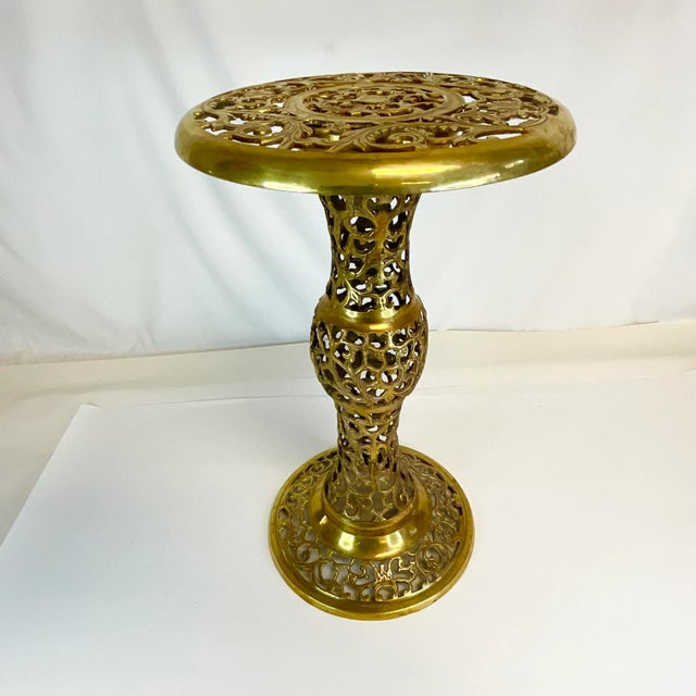 1950s Vintage Italian Hollywood Regency Brass Filagree Drinks Table or Plant Stand. For Sale - Image 4 of 11