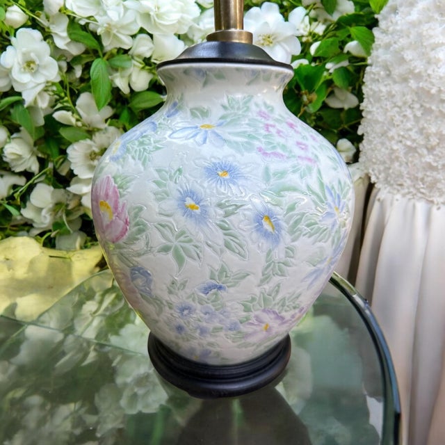Chinoiserie 1970s Chinoiserie Table Lamp Ginger Jar Ceramic Floral Painted Famille Rose For Sale - Image 3 of 12