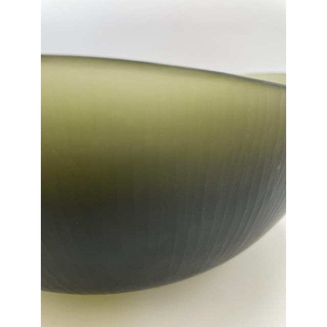 Venini Green Battuti Bowl by Tobia Scarpa for Venini, 2020 For Sale - Image 4 of 7