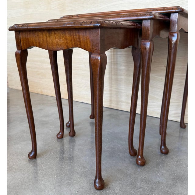 Early 20th Century Early 20th Century Set of Three Mahogany Nesting tables with Glass Top For Sale - Image 5 of 18