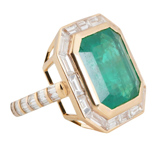 Art deco style Natural Zambian high quality Emerald & diamond ring in 18k gold For Sale - Image 18 of 18
