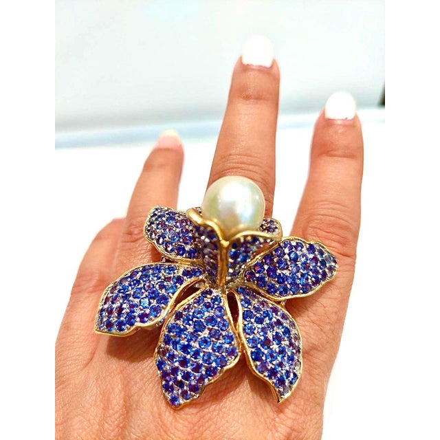Blue Bochic “Orient” Vintage Blue Sapphire & South Sea Pearl Ring - 18K Gold & Silver For Sale - Image 8 of 9