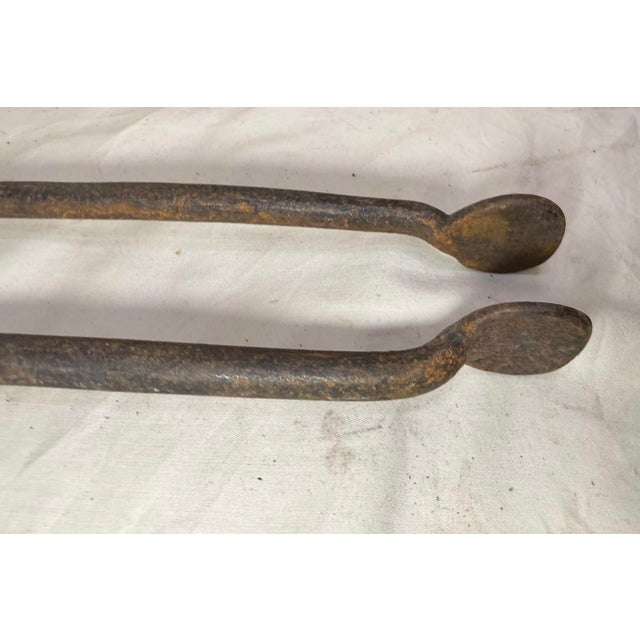 Antique 18th Century Wrought Iron Turned Brass English Fireplace Tongs Tool 8 For Sale - Image 4 of 10
