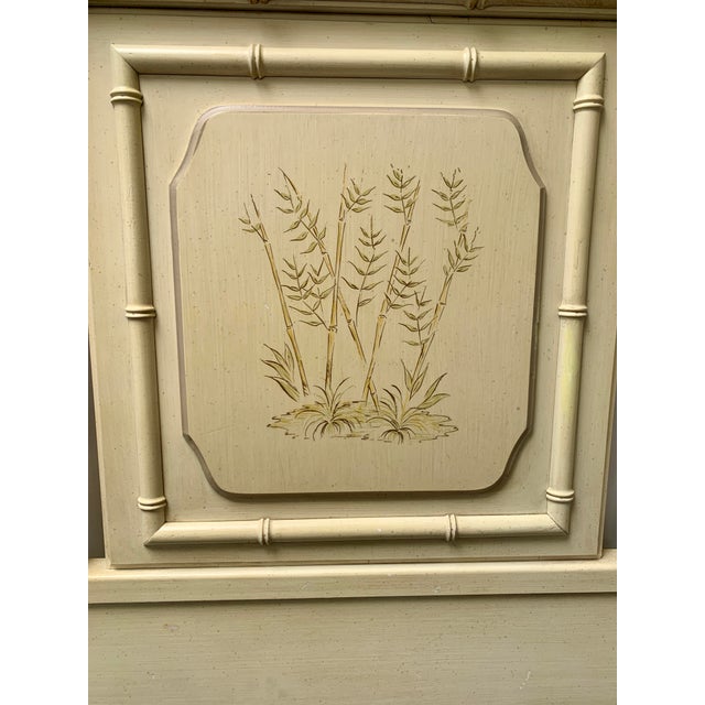 I. Sought after vintage Aloha twin headboard made by Dixie which is known for its Hollywood Regency and Palm Beach Coastal...