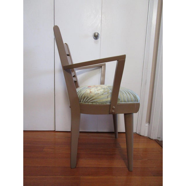 Mid-Century Modern 1950s Heywood Wakefield Style Unmarked Painted Mid-Century Modern Armchair in Orchid Pattern Silk For Sale - Image 3 of 7