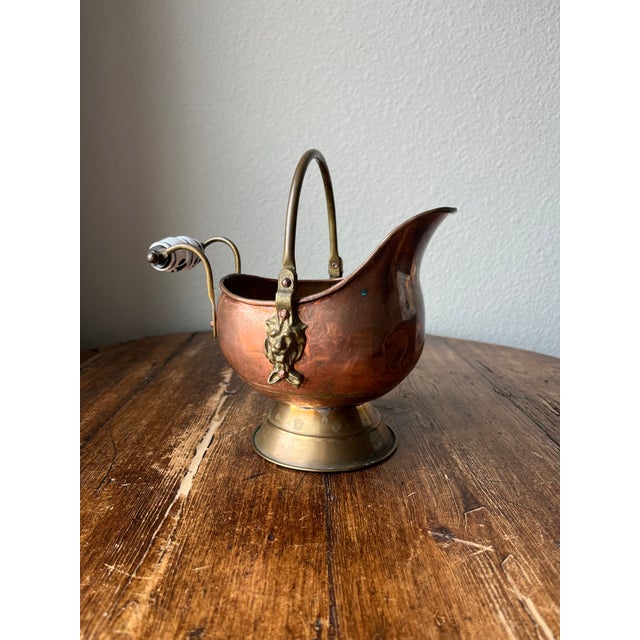 Vintage Copper and Brass Coal Scuttle Bucket With Brass Lion Accent and Ceramic Porcelain Delft-Like Handle For Sale - Image 4 of 10