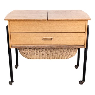 Vintage Side Table in Walnut, 1960s For Sale