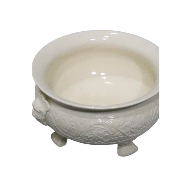 Neoclassical Wedgewood Patrician Maskaron Tureen Footed Bowl For Sale - Image 3 of 12