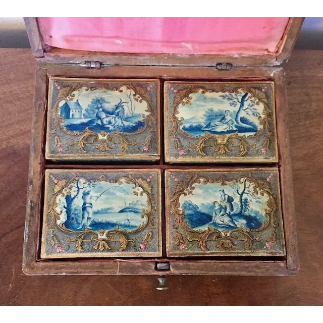 Traditional Antique 18th Century Belgian Grand Tour Lacquer Paint Decorated Wood Jewelry Trinket Box For Sale - Image 3 of 13