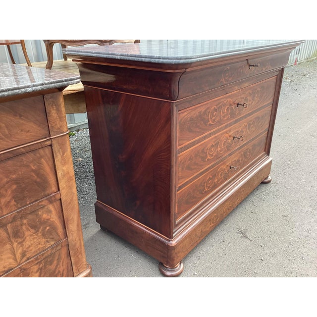 Wood 19th Century French Flame Mahogany & Inlay Commode For Sale - Image 7 of 8