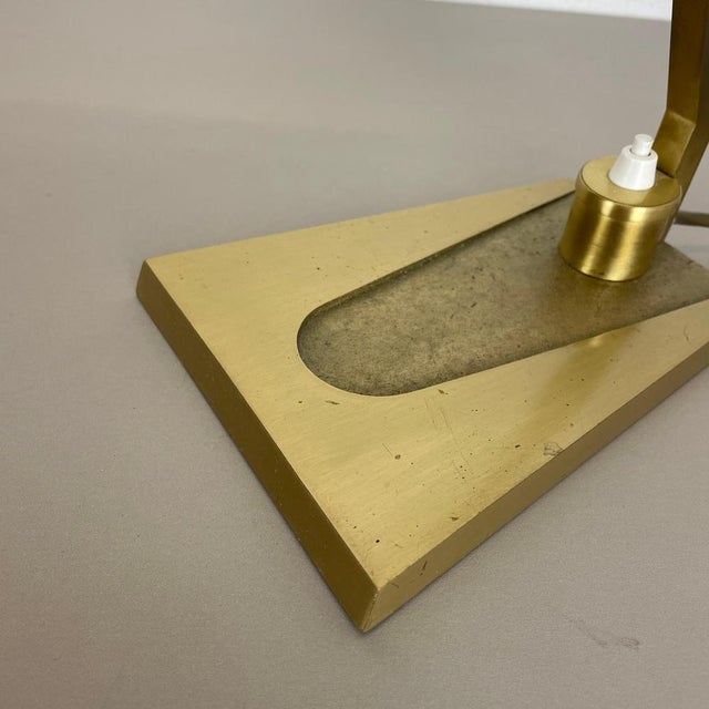 Hollywood Regency Brass Sputnik Table Light in the style of Stilnovo, Italy, 1970s For Sale - Image 9 of 18