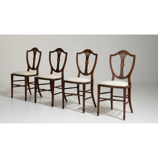 Hepplewhite Set of Four Hepplewhite Dining Chairs, Antique, United Kingdom, 19th Century For Sale - Image 3 of 12