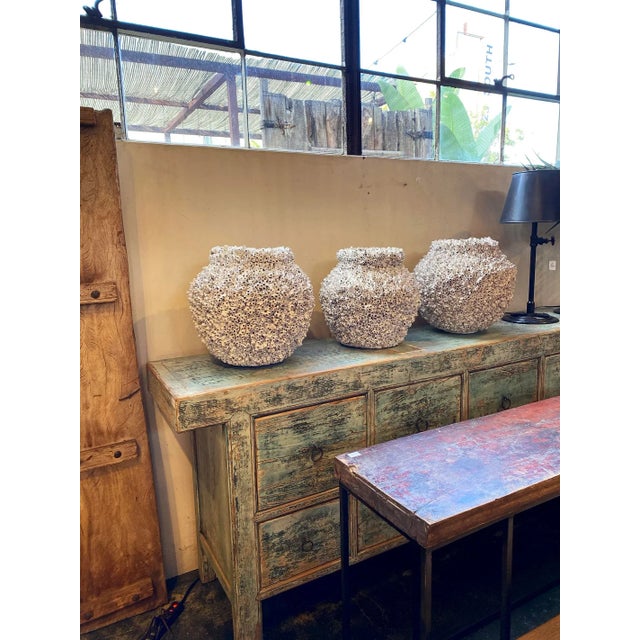 Vintage White Barnacle Shell Pot For Sale In Los Angeles - Image 6 of 9